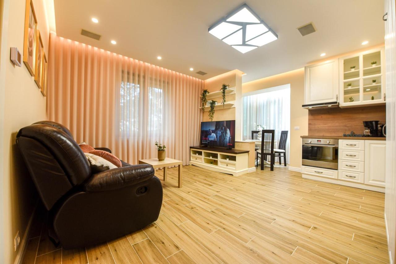 Green Leafy Brasov - Ideal 2 Bedroom Apartment Екстериор снимка